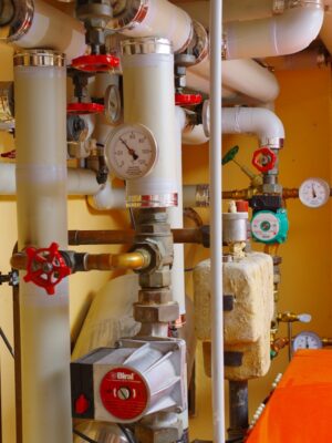 Срочная замена отопительного радиатора Срочная замена отопительного радиатора